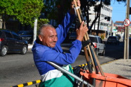 Man recycling in Fortaleza.