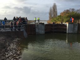 Installation of a new sluice in Halsnæs Municipality.